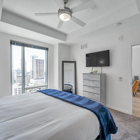 Luxury 1 Bedroom With Den Downtown Tampa Apt - City Views, Rooftop Pool, Workspace Exterior photo