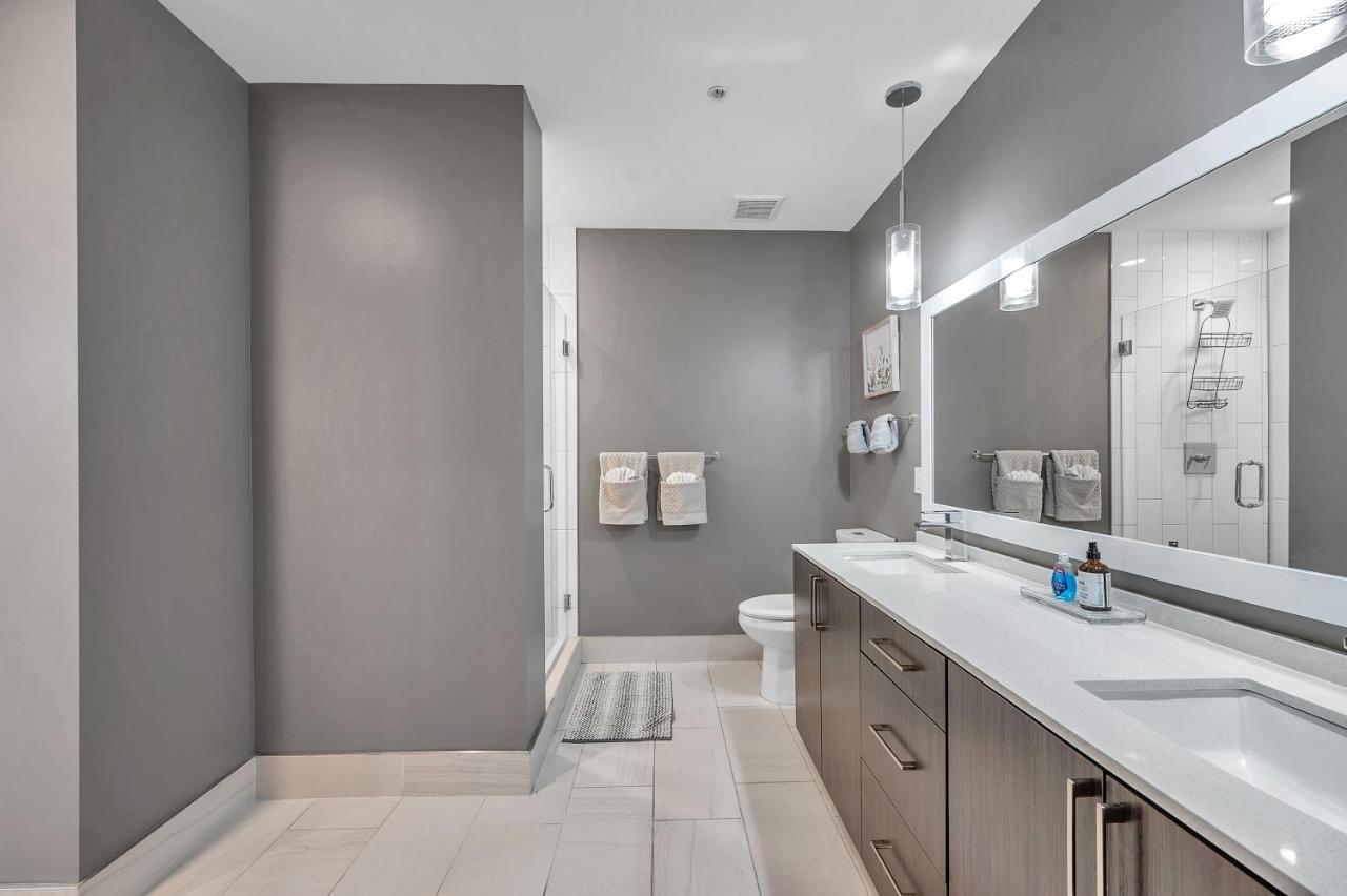 Luxury 1 Bedroom With Den Downtown Tampa Apt - City Views, Rooftop Pool, Workspace Exterior photo