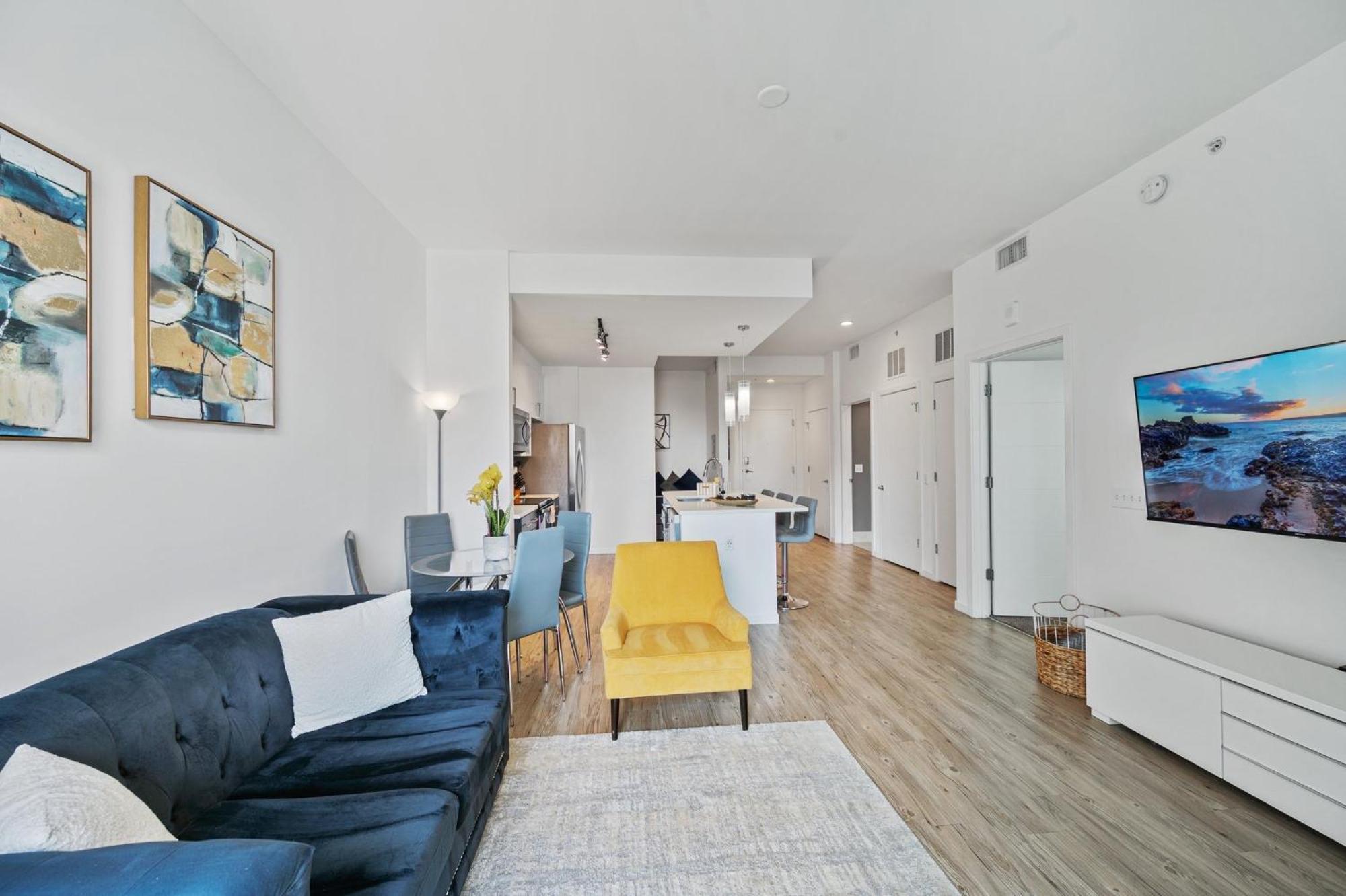 Luxury 1 Bedroom With Den Downtown Tampa Apt - City Views, Rooftop Pool, Workspace Exterior photo